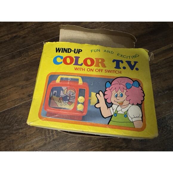 Vintage EMSON Wind Up Color TV 1977 Red Riding Hood - Picture 4 of 8